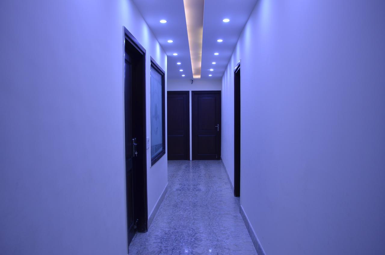 Hotel Royal International New Delhi Ngoại thất bức ảnh