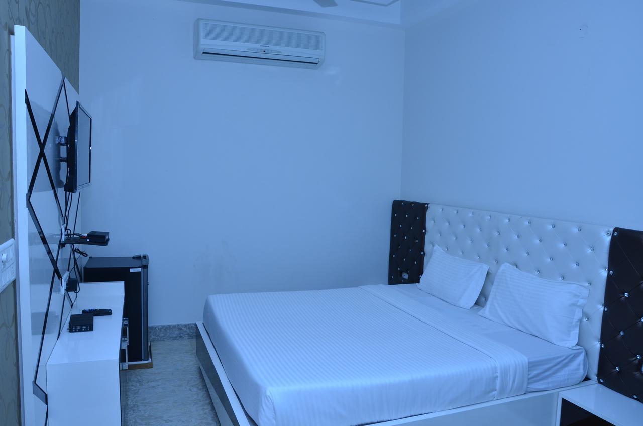 Hotel Royal International New Delhi Ngoại thất bức ảnh