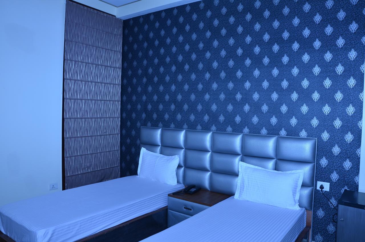 Hotel Royal International New Delhi Ngoại thất bức ảnh