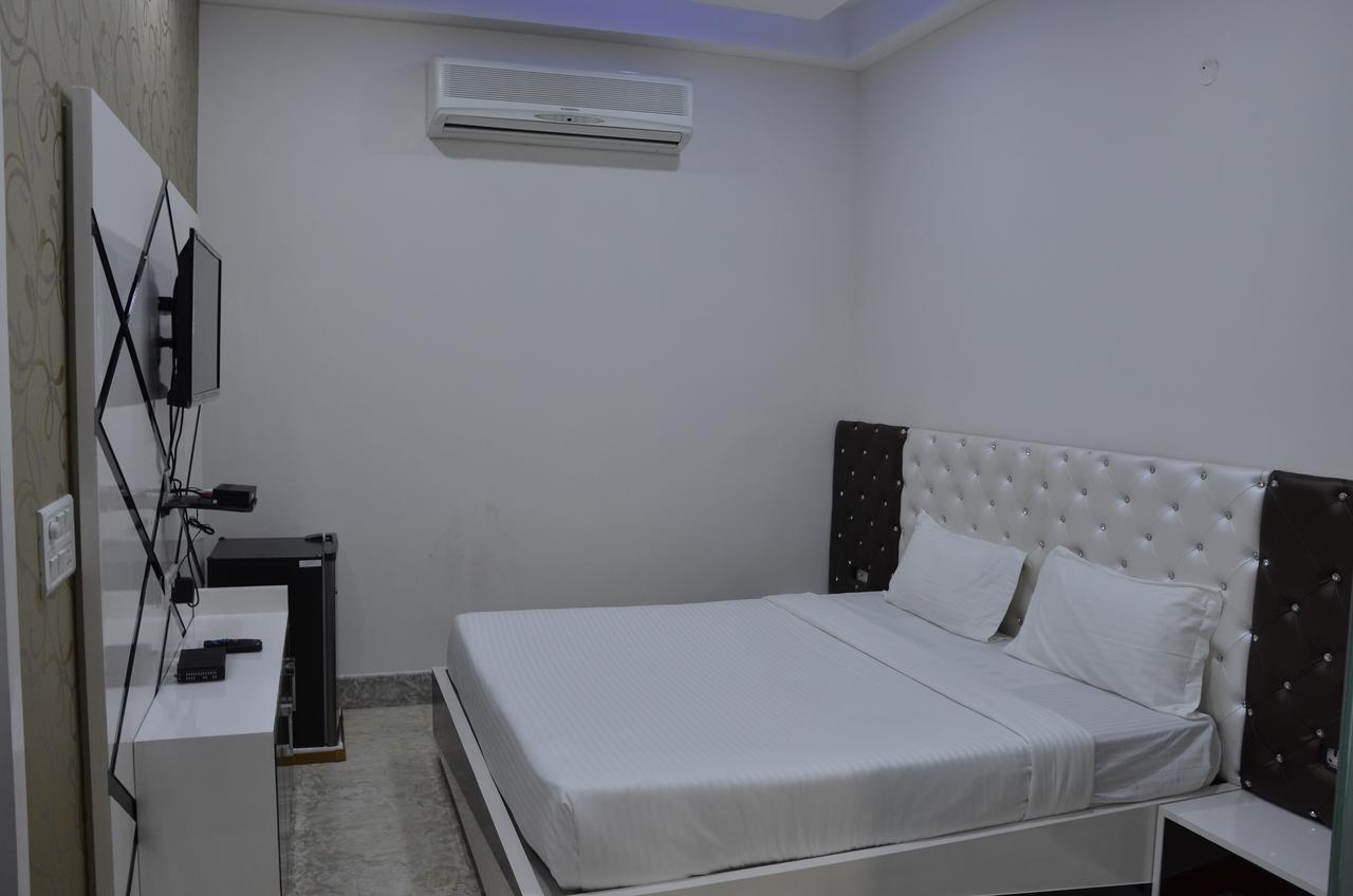 Hotel Royal International New Delhi Ngoại thất bức ảnh